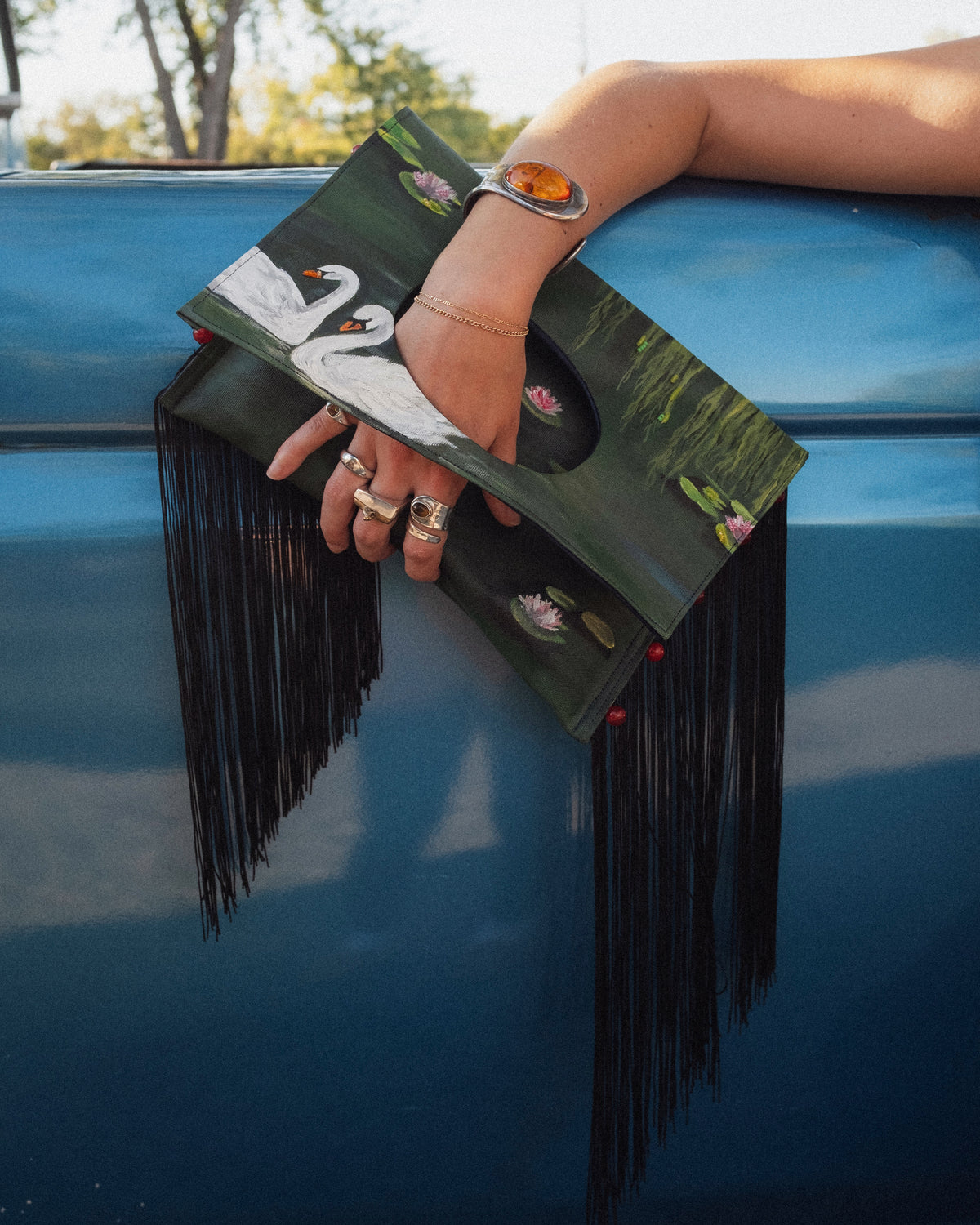 Gallery Clutch